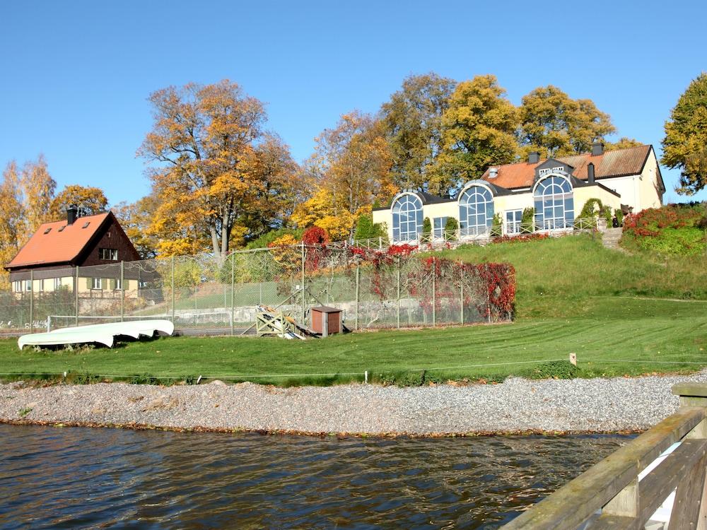 Soedertuna Slott Gnesta Bagian luar foto